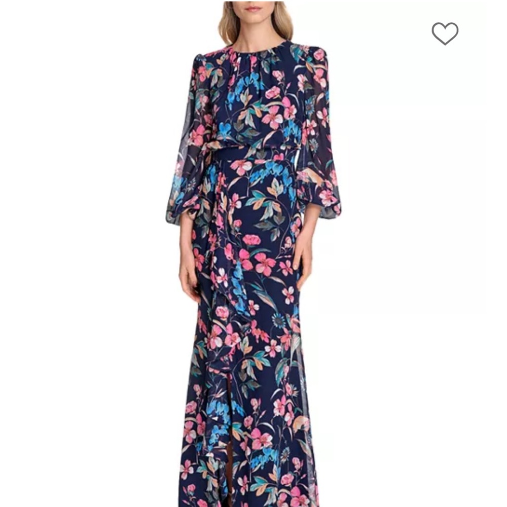 Eliza J floral
Chiffon gown EUC